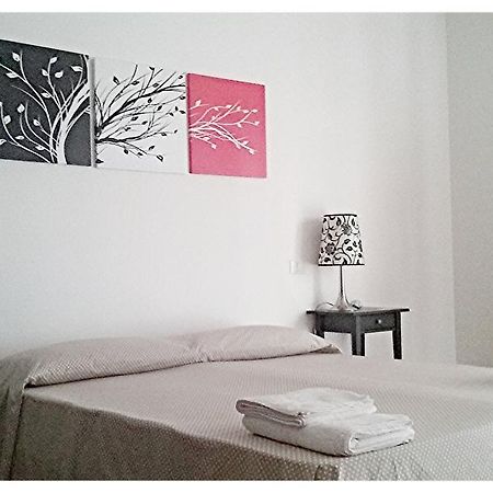Flamingo B&B Cagliari Phòng bức ảnh