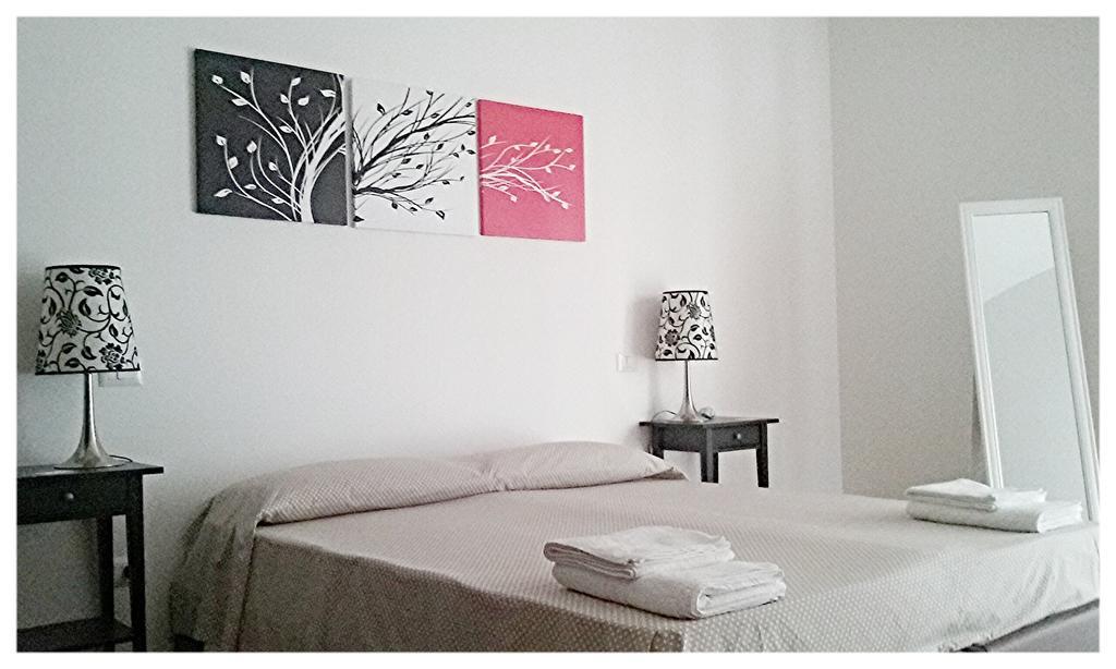 Flamingo B&B Cagliari Phòng bức ảnh